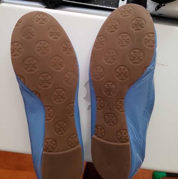 Womans Flats - Picture 4 of 4